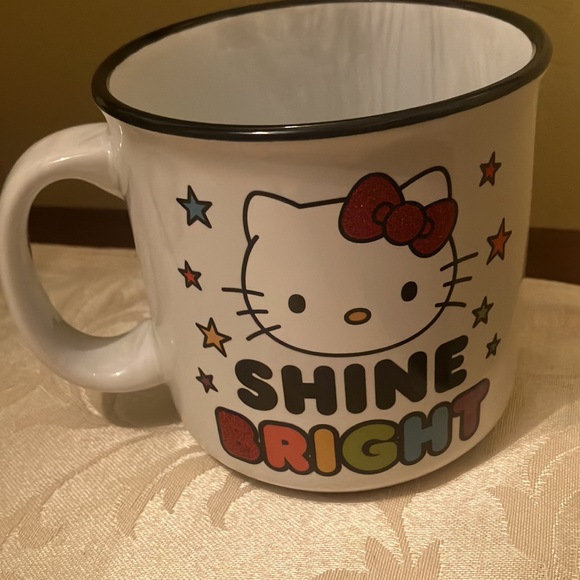 Hello Kitty x The Crème Shop beauty bundle NWT - Picture 3 of 17